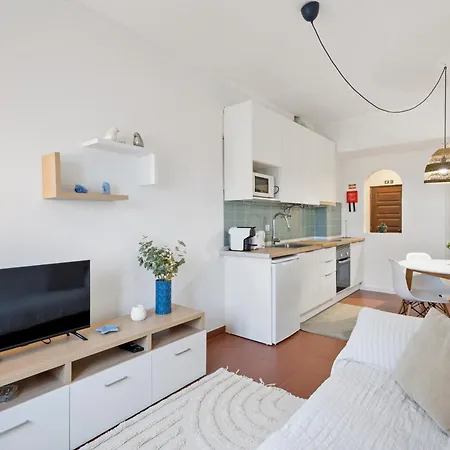 72 - Almar House Apartamento